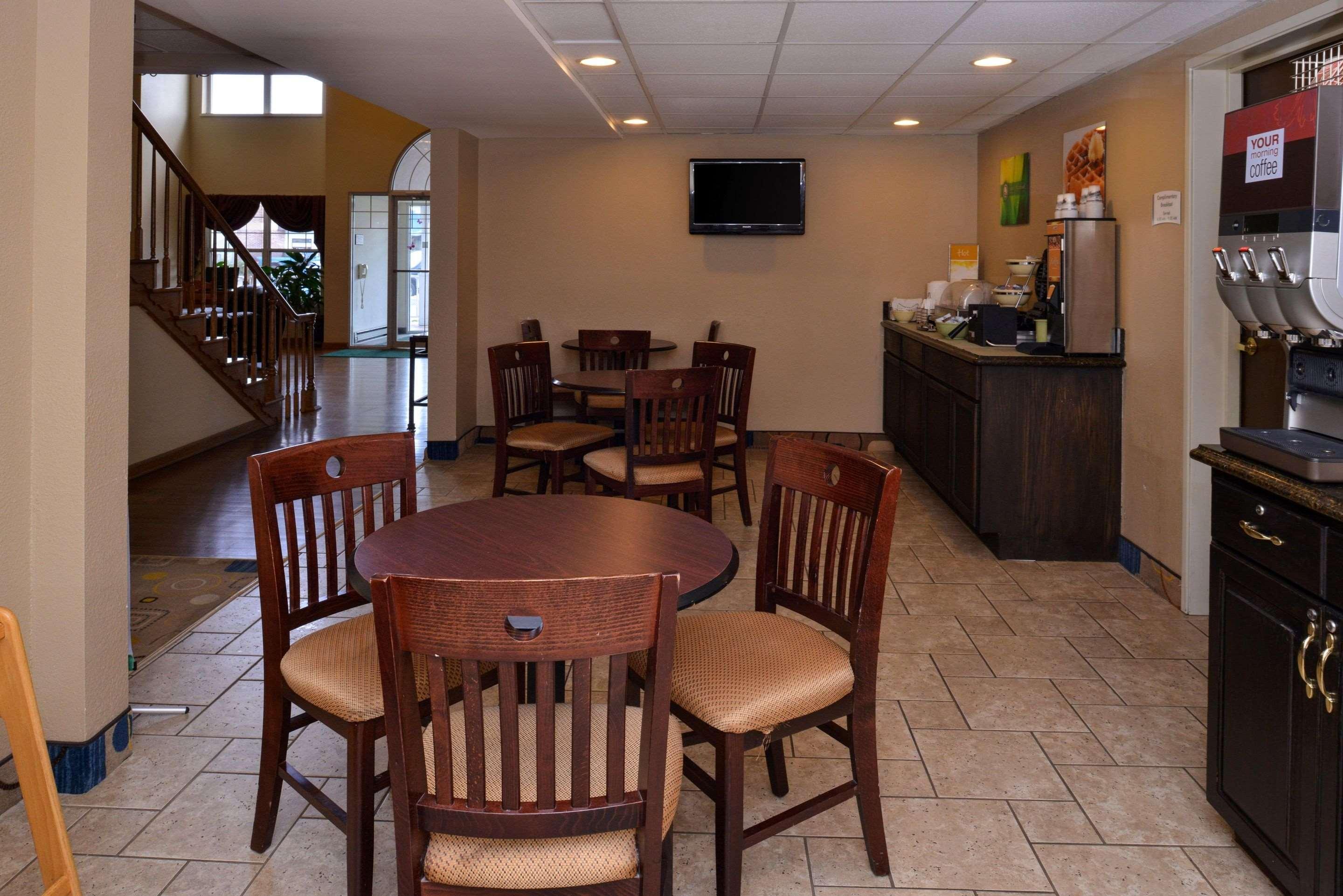 Quality Inn & Suites Shawano Экстерьер фото