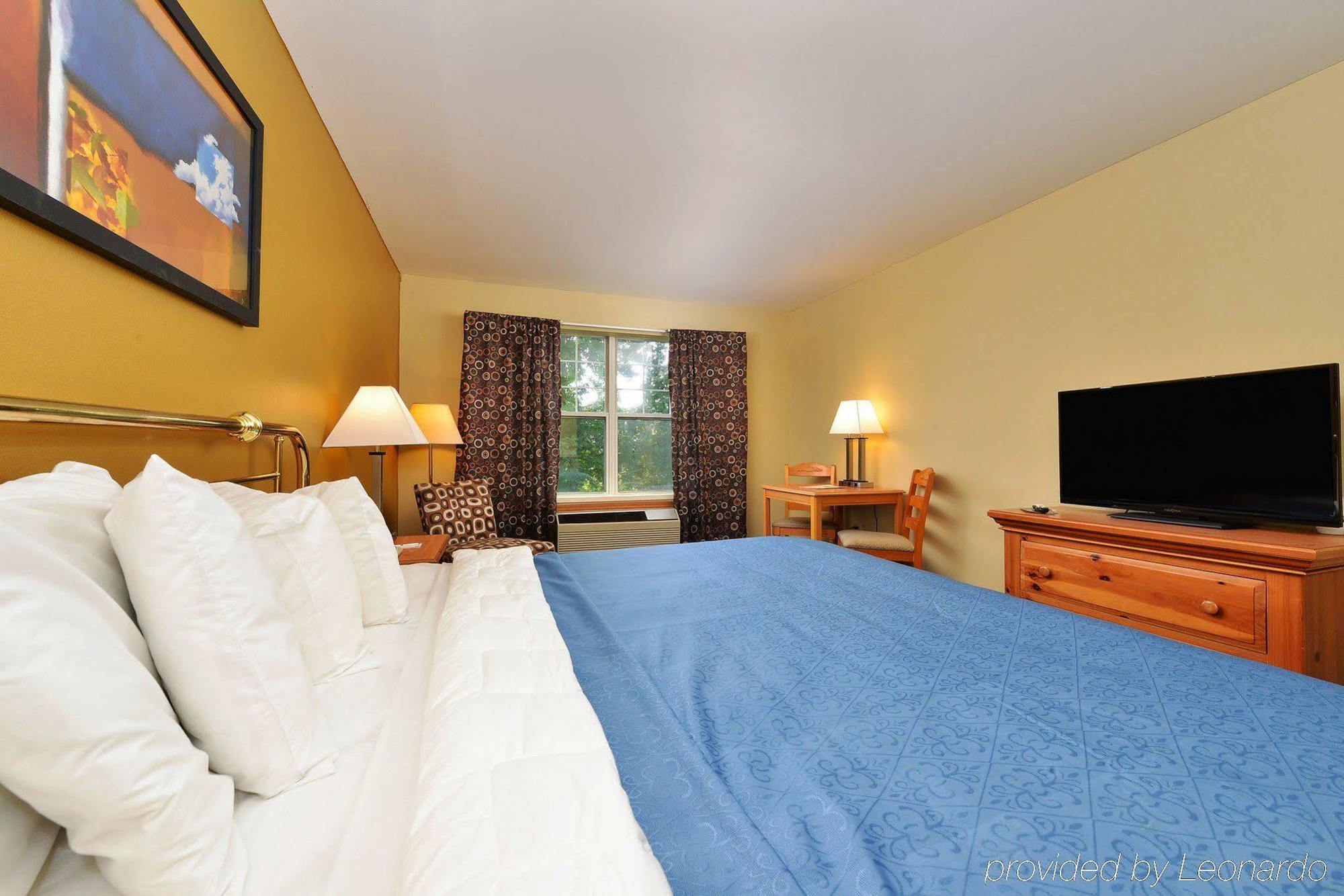 Quality Inn & Suites Shawano Экстерьер фото